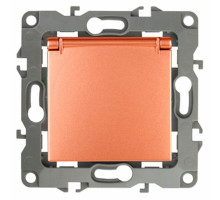 Розетка ЭРА серия 12 12-2103 2P+E Schuko со шторками с крышкой, 16A-250В, 1-местная, для скрытой установки, с заземлением, IP20, цвет - медный